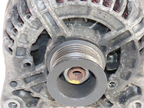 Used Alternator RENAULT SCÉNIC III (JZ0/1_) 1.9 dCi (JZ0J, JZ1J, JZ1K, JZ1S) (131 hp) 30556432