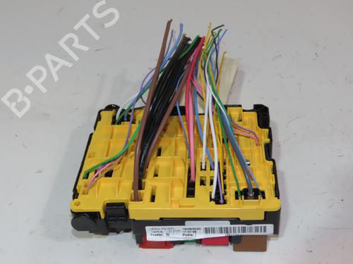 Used Fuse box Fuse box PEUGEOT 208 II (UB_, UP_, UW_, UJ_) 1.2 PureTech 75 (75 hp) 18824606 18824606