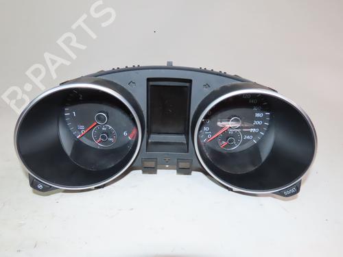 Used Instrument cluster VW GOLF VI (5K1) 2.0 TDI (140 hp) 18481653