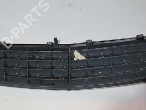 Używane Atrapa chłodnicy / Grill MERCEDES-BENZ C-CLASS (W203) C 200 CDI (203.007) (122 hp) 30916466