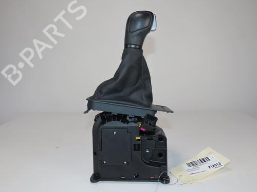 Palanca de cambios VW POLO VI (AW1, BZ1, AE1) 1.0 TSI (95 hp) 31140832
