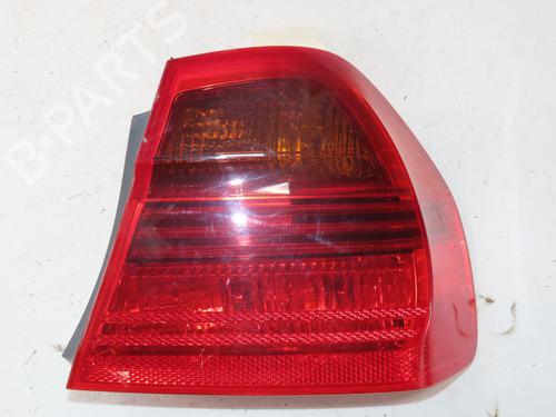 Farolim direito Farolim direito BMW 3 (E90) 320 d (177 hp) 39733329 39733329