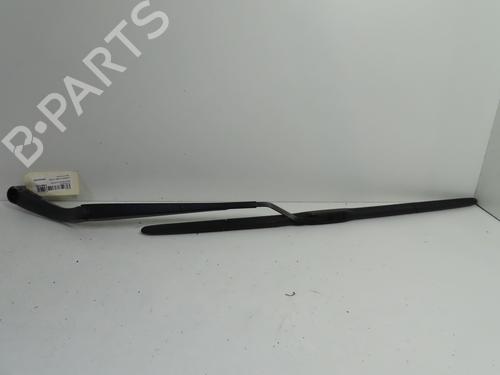 Used Front windshield wiper arm HYUNDAI TUCSON (TL, TLE) 1.6 CRDi (116 hp) 17101107