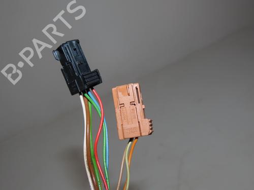 Außenspiegel links für PEUGEOT 3008 I MPV (0U_) 1.6 HDi (112 hp) 32486945