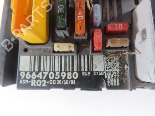 Fuse box CITROËN C5 III (RD_) 2.0 HDi (RDRHD8, RDRHDJ, RDRHR8, RDRHRJ) | BP38276206E1 - Image 2