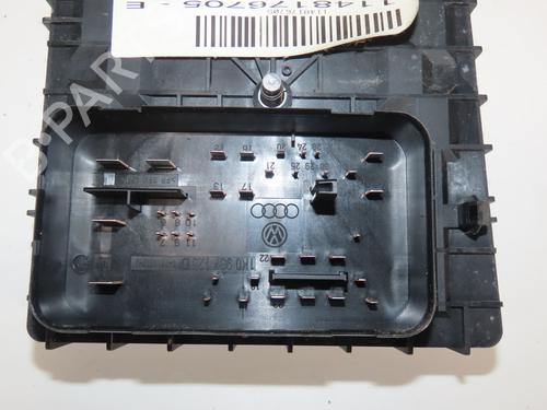 Used Fuse box VW GOLF VI Convertible (517) 2.0 TDI (140 hp) 31372168