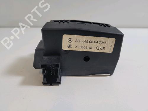 Used Headlight switch MERCEDES-BENZ S-CLASS (W220, V220) S 320 CDI (220.025, 220.125) (204 hp) 9023610