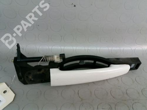 Used Front right exterior door handle Front right exterior door handle PEUGEOT 307 (3A/C) 1.4 16V (88 hp) 9005661 9005661