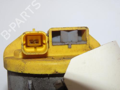 left-front-fog-light-peugeot-1007-km_-2005-33031820 main image