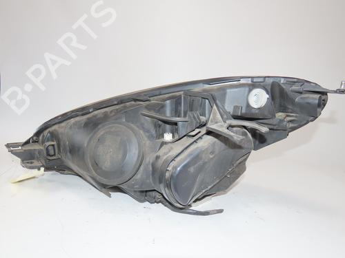 right-headlight-citroen-c4-picasso-i-mpv-ud_-2006-2007-2008-2009-2010-2011-2012-2013-2014-2015-37530529 main image