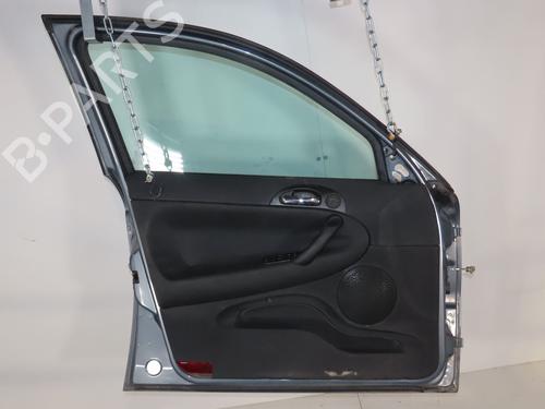 Used Left front door ALFA ROMEO 147 (937_) 1.9 JTD (937.AXD1A, 937.BXD1A, 937.AXV1A, 937.BXB1A,... (115 hp) 28051196