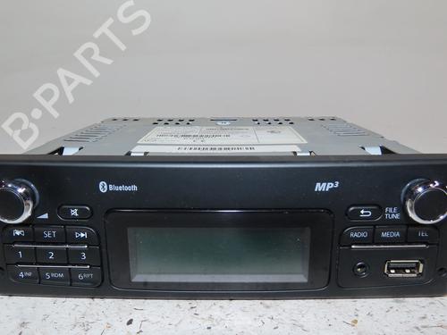 Radio RENAULT TWINGO II (CN0_) 1.5 dCi 75 | BP24487948E6 