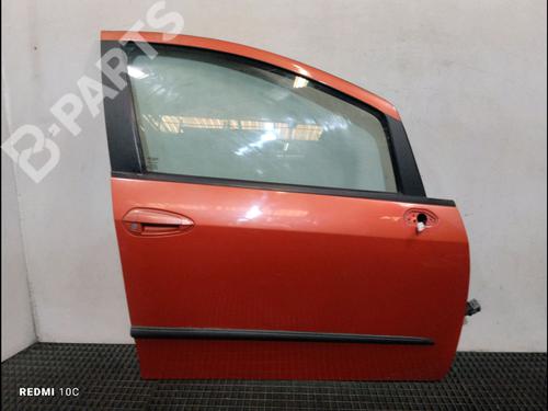 Used Right front door FIAT GRANDE PUNTO (199_) 1.3 D Multijet (75 hp) 10367841