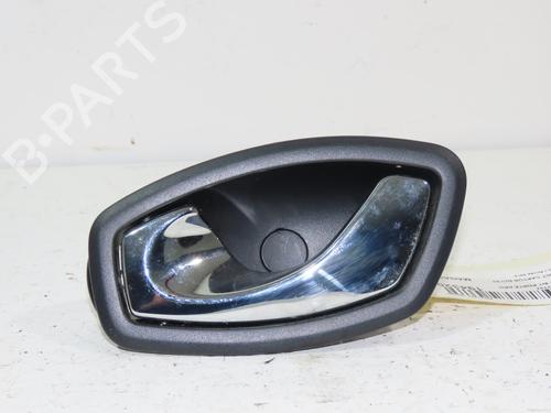 Venstre bagtil invendig håndtag RENAULT CAPTUR I (J5_, H5_) 1.5 dCi 90 (J5N4, J5M5, J5MW, J5M6, J5AL, J5AJ) (90 hp) 14961217