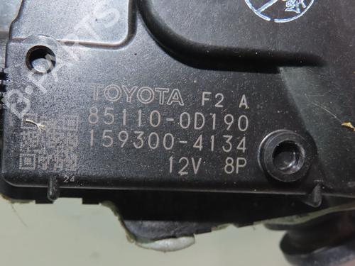 Used Front wiper motor TOYOTA YARIS (_P13_) 1.0 (KSP130_, KSP130) (69 hp) 24919538