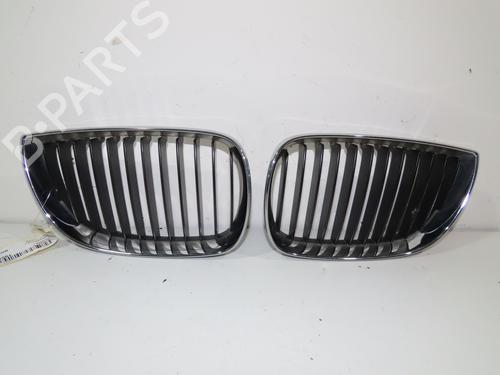Grill BMW 1 (E81) 118 d (136 hp) 15577801