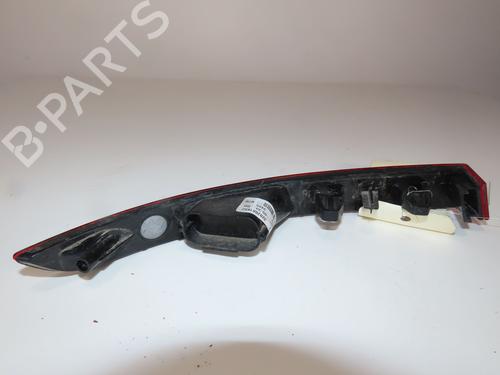 Højre baglygte kofanger SKODA KAMIQ (NW4) 1.0 TSI (110 hp) 32179533