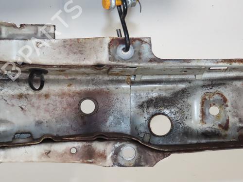 Used Front bumper reinforcement OPEL ZAFIRA A MPV (T98) 2.0 DI 16V (F75) (82 hp) 30825174