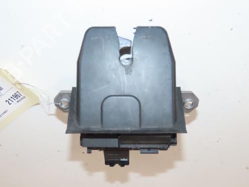 Used Tailgate lock VOLVO V50 (545) 2.0 D (136 hp) 26590541
