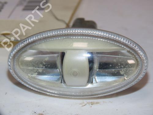 Used Right side indicator Right side indicator CITROËN C4 CACTUS 1.6 BlueHDi 100 (99 hp) 33249233 33249233