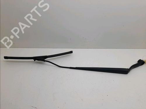 Used Front windshield wiper arm KIA SORENTO I (JC) 2.5 CRDi (170 hp) 14901572