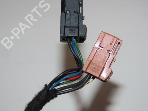 Used Right mirror PEUGEOT 207 (WA_, WC_) 1.4 (73 hp) 32151398