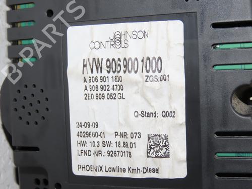 Used Instrument cluster Instrument cluster VW CRAFTER 30-50 Van (2E_) 2.5 TDI (109 hp) 15089699 15089699