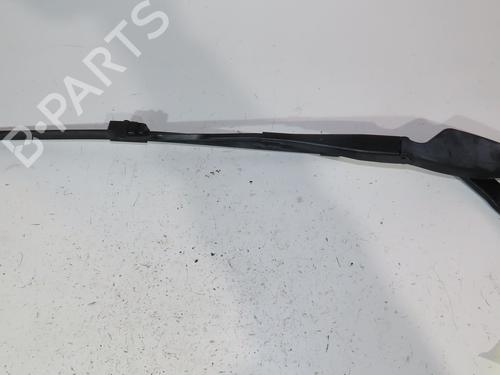 Used Front windshield wiper arm MERCEDES-BENZ C-CLASS (W204) C 200 CDI (204.007, 204.006) (136 hp) 24302762
