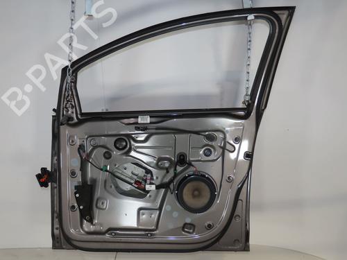 Dør højre fortil VW GOLF PLUS V (5M1, 521) 1.6 TDI (105 hp) 31283967