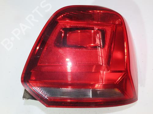 Høyre baklys VW POLO V (6R1, 6C1) 1.4 TDI (90 hp) 28121165
