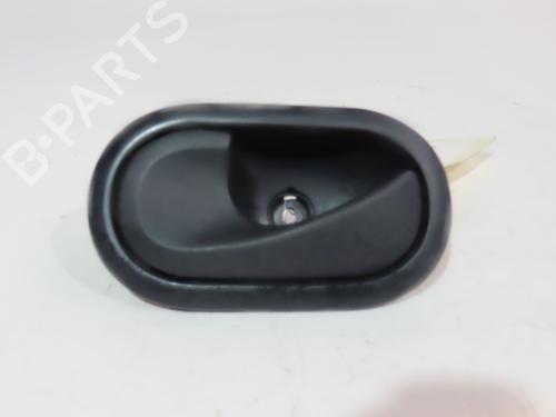 Used Front left interior door handle RENAULT MODUS / GRAND MODUS (F/JP0_) 1.5 dCi (FP0E, JP0E) (65 hp) 18088483