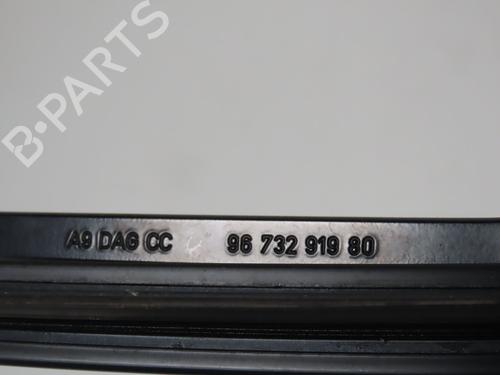 Front windshield wiper arm PEUGEOT 208 I (CA_, CC_) 1.4 HDi | BP30691281C143