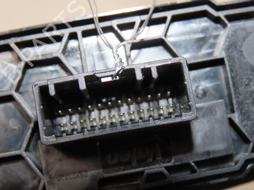 Used Left front window switch RENAULT MEGANE IV Hatchback (B9A/M/N_) 1.5 dCi 90 (B9A1) (90 hp) 31605655