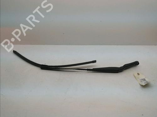 Used Front windshield wiper arm AUDI Q5 (FYB, FYG) 50 TDI quattro (286 hp) 14962658