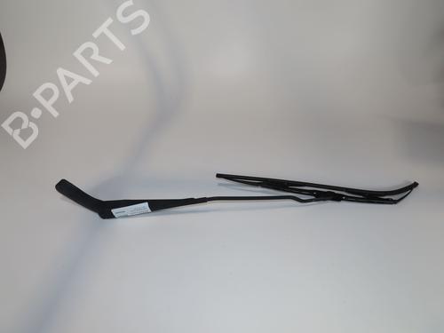 Used Front windshield wiper arm FORD MONDEO III (B5Y) 2.0 16V TDDi / TDCi (115 hp) 17552859