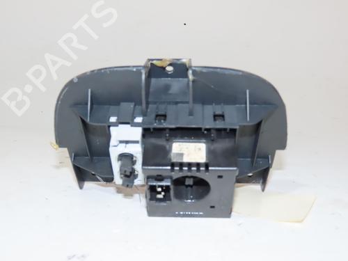 Used Display monitor RENAULT KANGOO Express (FC0/1_) 1.9 dTi (FC0U) (80 hp) 18415384