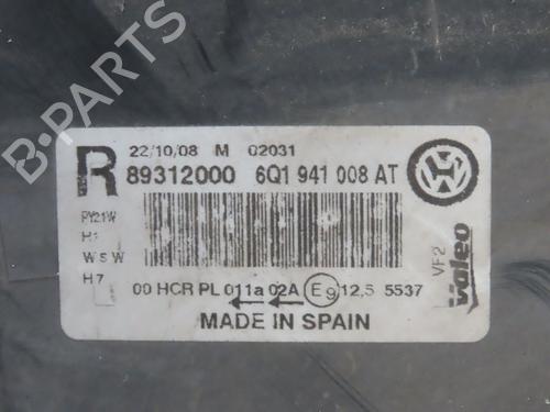 Right headlight VW POLO IV (9N_, 9A_) 1.4 TDI | BP30333323C29