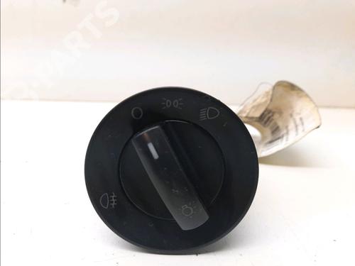 Used Headlight switch VW POLO (9N_, 9A_) 1.4 TDI (70 hp) 9013713