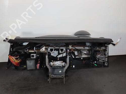 Instrumentbord Instrumentbord RENAULT TWINGO III (BCM_, BCA_) 1.0 SCe 65 (BCMJ) (65 hp) 34529303 34529303