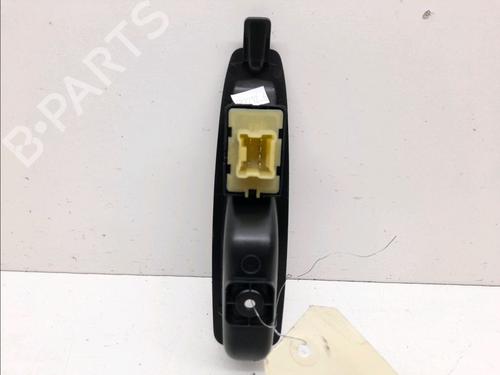 Used Left rear window switch RENAULT CAPTUR I (J5_, H5_) 1.5 dCi 90 (J5N4, J5M5, J5MW, J5M6, J5AL, J5AJ) (90 hp) 14961355