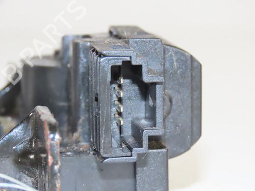 Used Tailgate lock RENAULT CLIO III (BR0/1, CR0/1) 1.5 dCi (BR17, CR17) (86 hp) 31155371