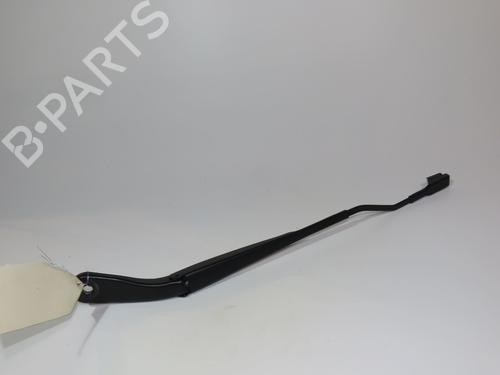 Used Front windshield wiper arm DACIA SANDERO III 1.0 TCe 90 (91 hp) 23165501
