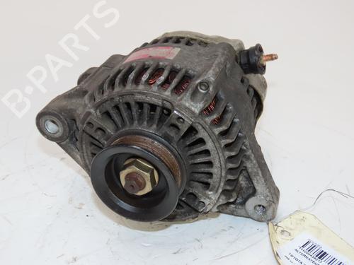 Used Alternator TOYOTA YARIS (_P1_) 1.0 (SCP10_, SCP10R) (68 hp) 25015349