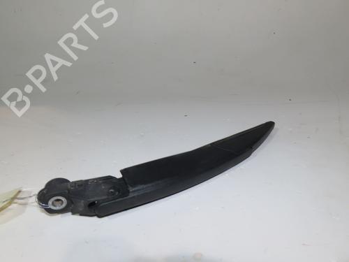 Used Rear windshield wiper arm RENAULT CLIO V (B7_) 1.5 Blue dCi 115 (B7AD) (116 hp) 20846238