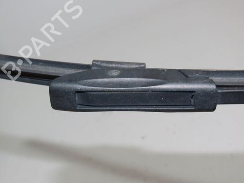 front-windshield-wiper-arm-dacia-duster-hm_-2017-38077342 main image