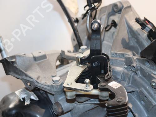 gearbox-renault-captur-i-j5_-h5_-2013-30522706 main image