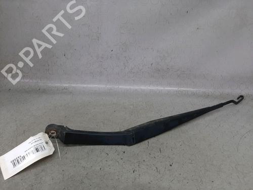 Used Front windshield wiper arm KIA SPORTAGE II (JE_, KM_) 2.0 CRDi 4WD (140 hp) 14900779