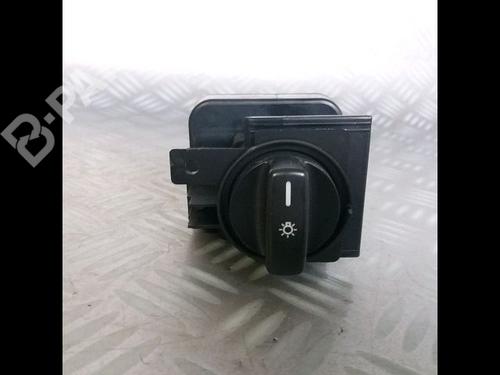 Used Headlight switch MERCEDES-BENZ A-CLASS (W169) A 180 CDI (169.007, 169.307) (109 hp) 9008017