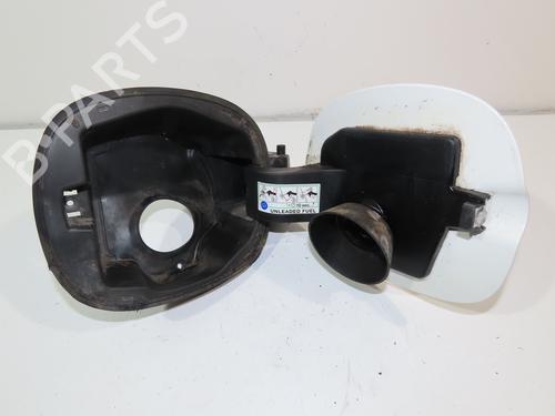 fuel-flap-fiat-500l-351_-352_-14-199lyb1b-51973138-2012-16487560 main image