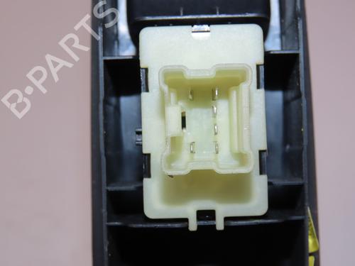switch-renault-captur-i-j5_-h5_-2013-34529333 main image